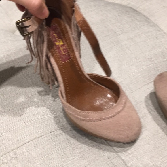 7 for all mankind heels - Picture 2 of 3